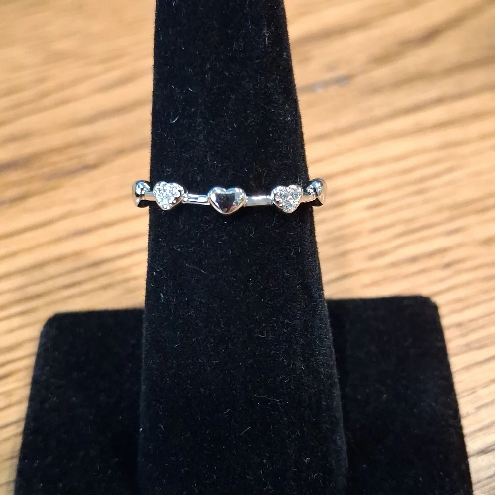 Silver Heart & Rhinestone Ring - Picture 2 of 4